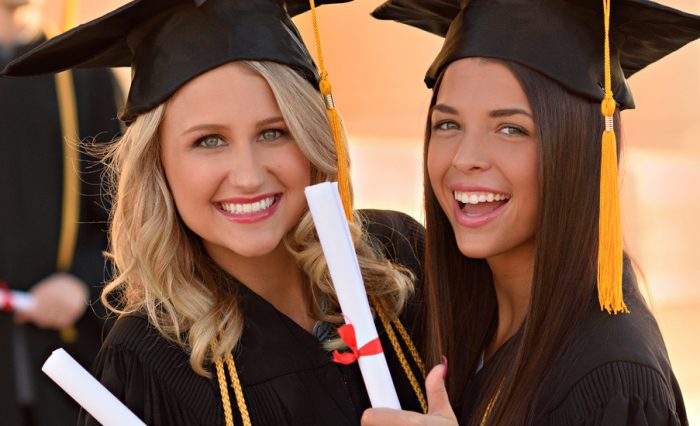 Graduation-photos-2-girlfriends
